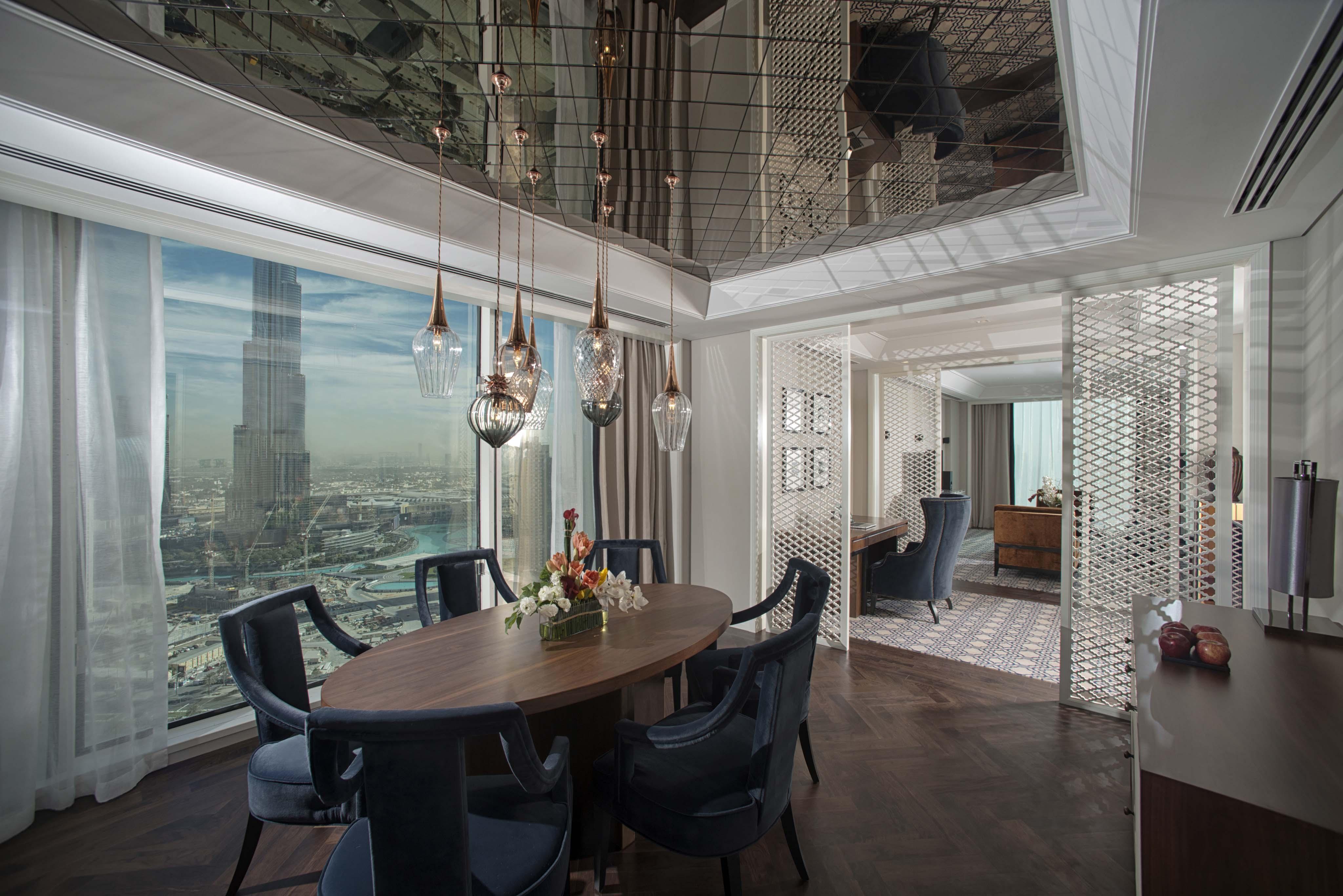 Hotel Taj Dubaï Extérieur photo The dining room of a suite at the Ritz-Carlton, DIFC