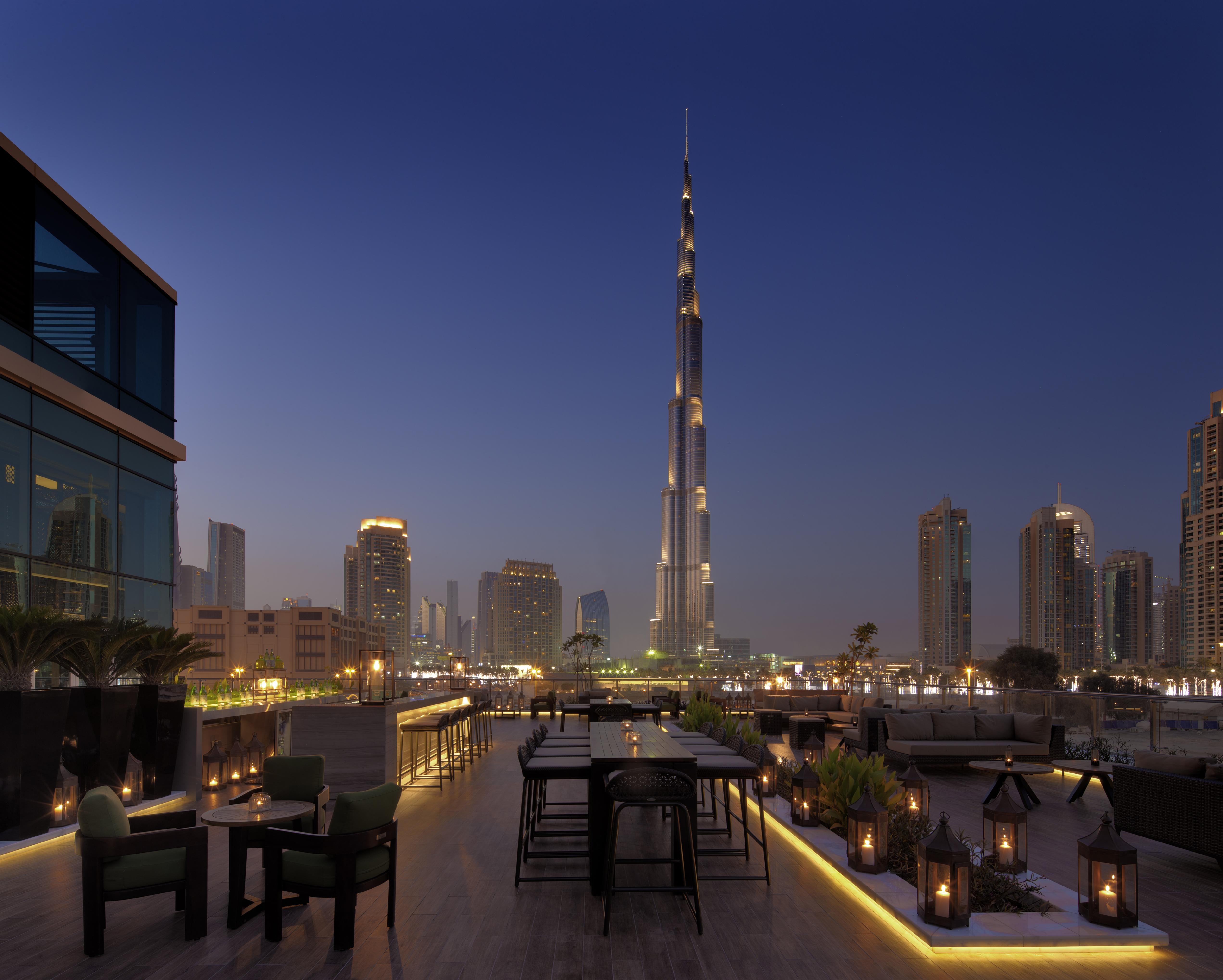 Hotel Taj Dubaï Extérieur photo View of the Burj Khalifa from the Address Downtown