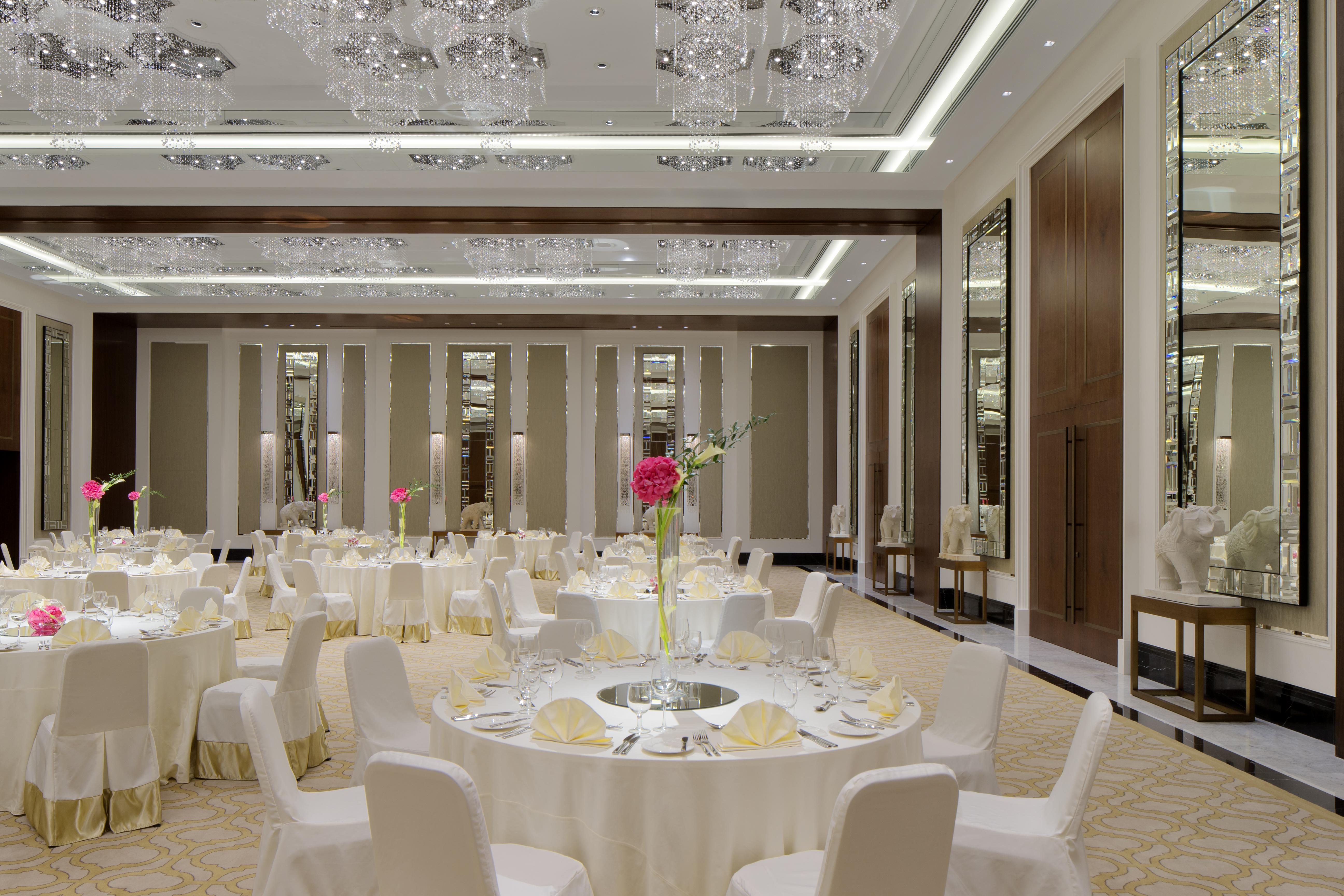 Hotel Taj Dubaï Extérieur photo The ballroom