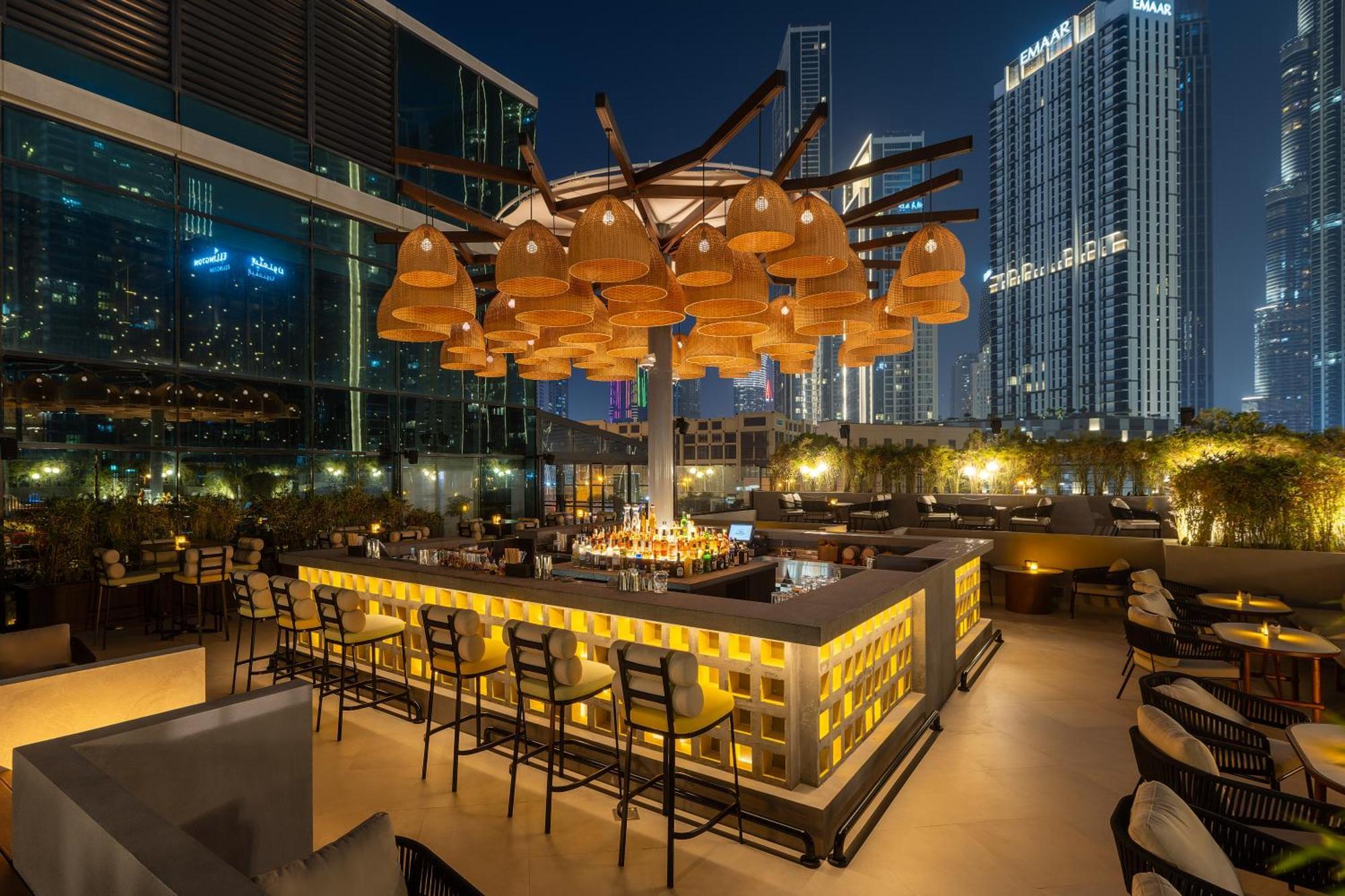 Hotel Taj Dubaï Extérieur photo The Bar